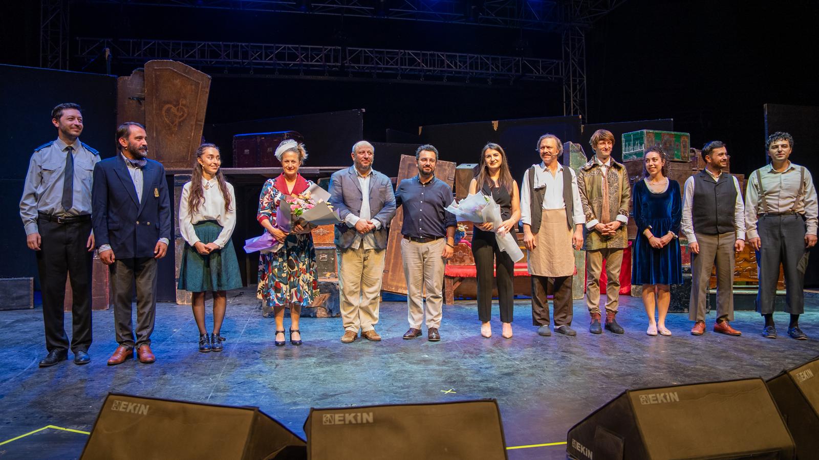 Açıkhava'da 'Cimri'ye alkış yağmuru