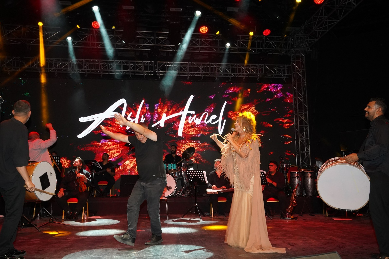 Aslı Hünel’den Açıkhava’da müzik ziyafeti