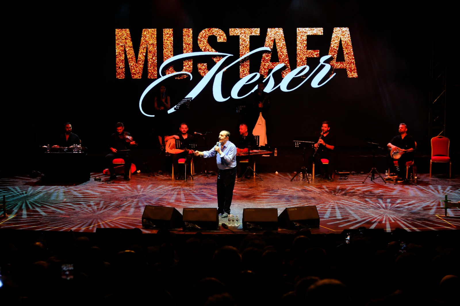 Mustafa Keser’den müzik ve kahkaha dolu gece